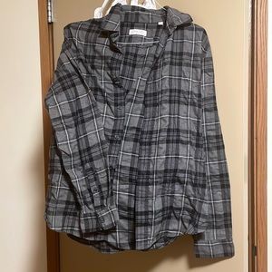 Cotton & Co. black and gray flannel medium